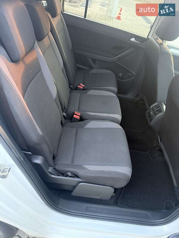 Микровэн Volkswagen Touran 2019 в Харькове фото 17 Микровэн Volkswagen Touran 2019 в Харькове