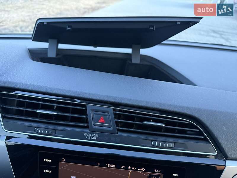 Микровэн Volkswagen Touran 2019 в Харькове фото 23 Микровэн Volkswagen Touran 2019 в Харькове