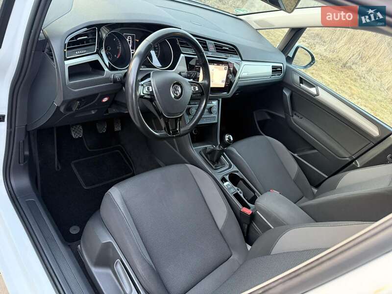 Микровэн Volkswagen Touran 2019 в Харькове фото 13 Микровэн Volkswagen Touran 2019 в Харькове
