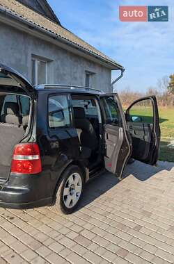 Мінівен Volkswagen Touran 2003 в 