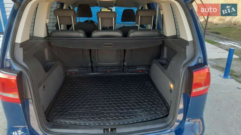 Мінівен Volkswagen Touran 2011 в Бориславі