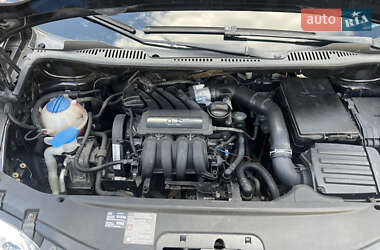 Минивэн Volkswagen Touran 2005 в 