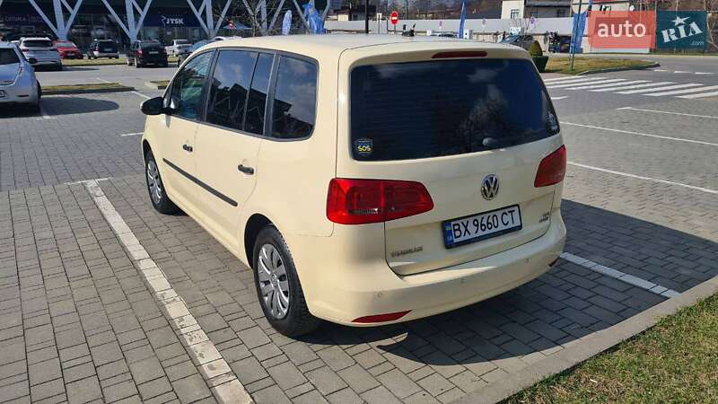 Минивэн Volkswagen Touran 2014 в Хмельницком