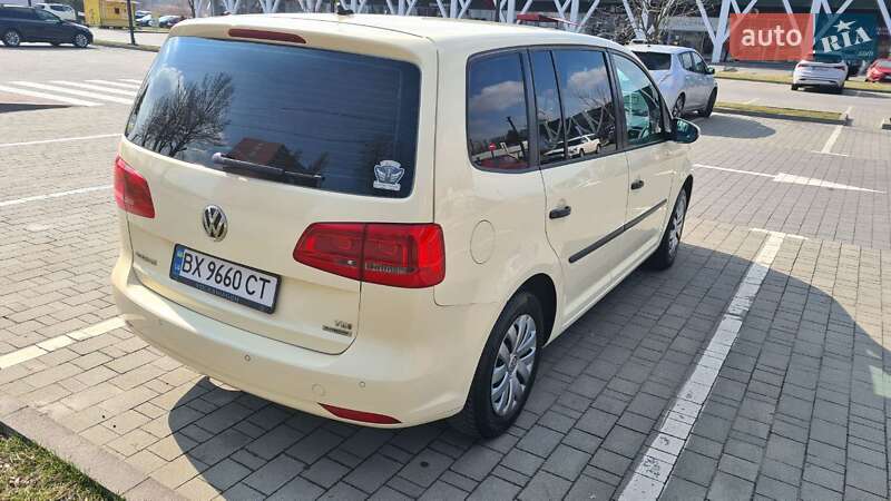 Минивэн Volkswagen Touran 2014 в Хмельницком