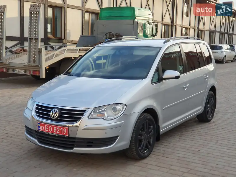 Мінівен Volkswagen Touran 2008 в 