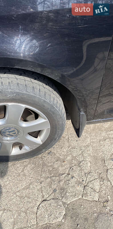 Мінівен Volkswagen Touran 2010 в Первомайську