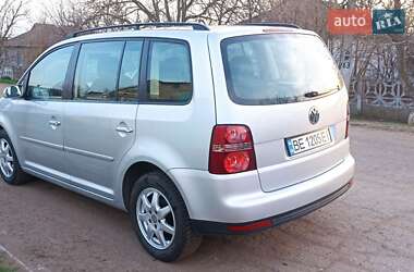 Мінівен Volkswagen Touran 2008 в 