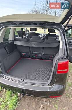Минивэн Volkswagen Touran 2013 в 
