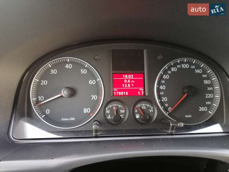 Мінівен Volkswagen Touran 2003 в Львові фото 37 Мінівен Volkswagen Touran 2003 в Львові