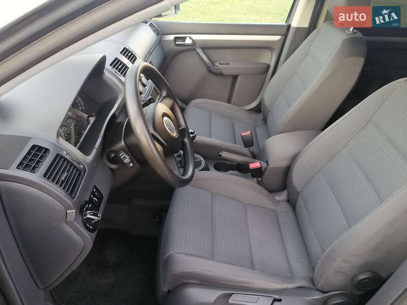 Мінівен Volkswagen Touran 2003 в Львові фото 19 Мінівен Volkswagen Touran 2003 в Львові