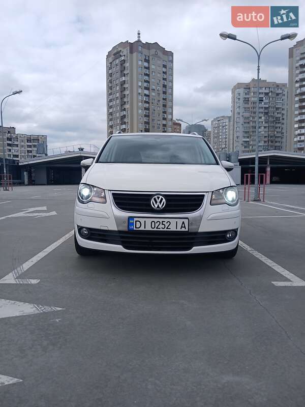 Volkswagen Touran 2010