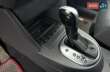 Минивэн Volkswagen Touran 2015 в 