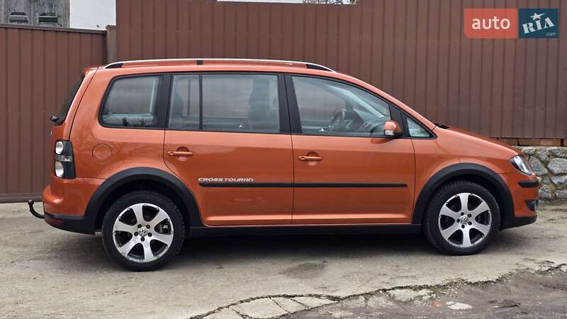 Мінівен Volkswagen Touran 2008 в Полтаві