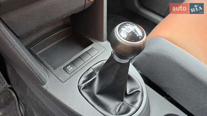 Мінівен Volkswagen Touran 2008 в Полтаві