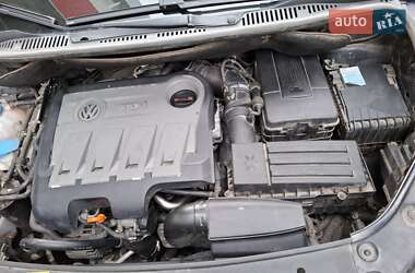 Минивэн Volkswagen Touran 2013 в 