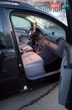 Минивэн Volkswagen Touran 2005 в 