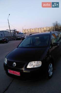 Минивэн Volkswagen Touran 2005 в 
