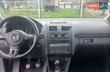 Минивэн Volkswagen Touran 2011 в 