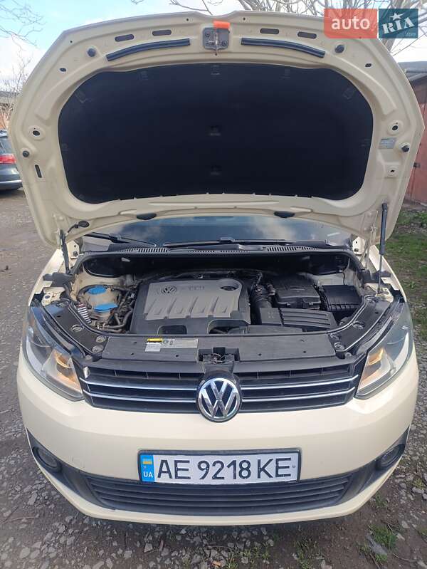 Минивэн Volkswagen Touran 2013 в Кривом Роге