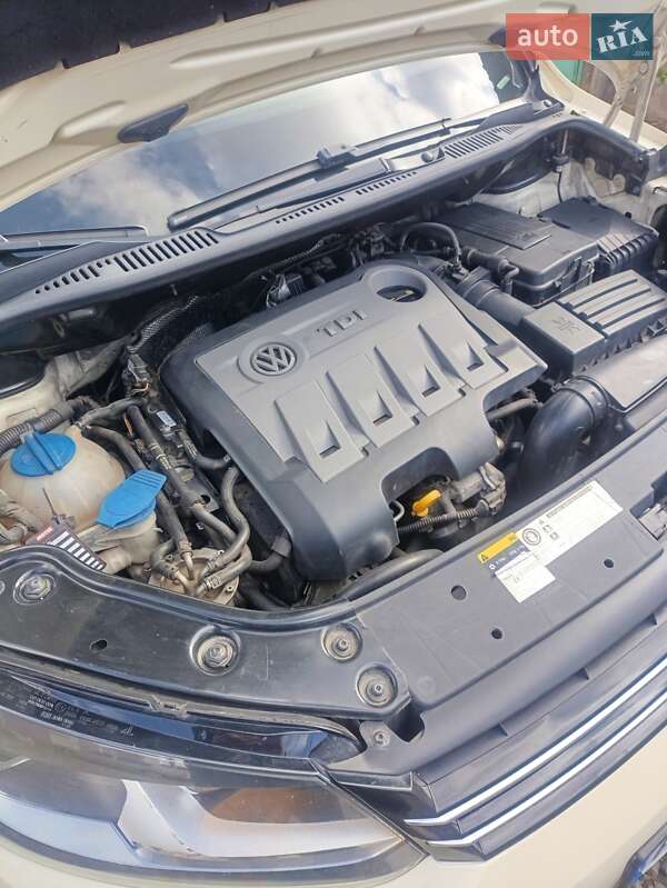 Минивэн Volkswagen Touran 2013 в Кривом Роге