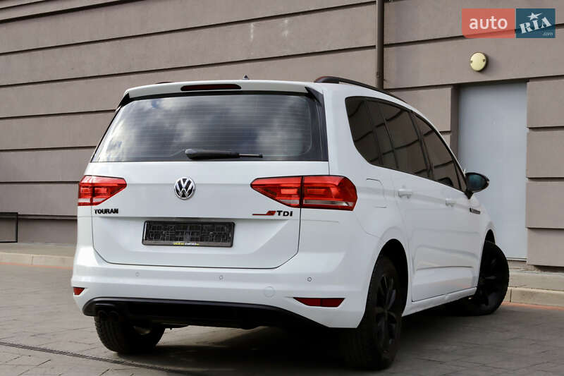 Микровэн Volkswagen Touran 2017 в Дрогобыче