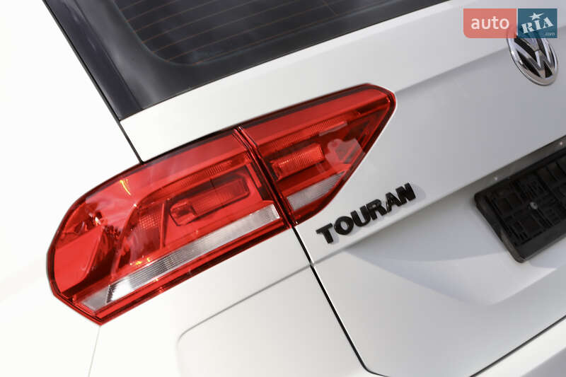 Микровэн Volkswagen Touran 2017 в Дрогобыче