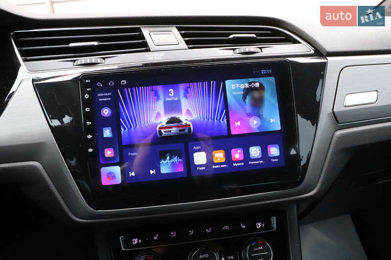 Микровэн Volkswagen Touran 2017 в Дрогобыче