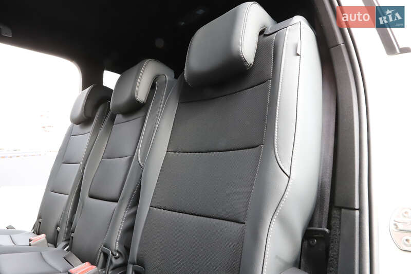 Микровэн Volkswagen Touran 2017 в Дрогобыче