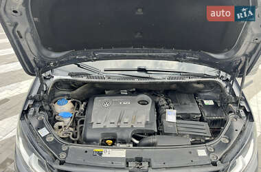 Минивэн Volkswagen Touran 2015 в 