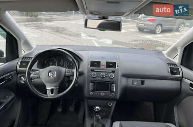 Минивэн Volkswagen Touran 2015 в 