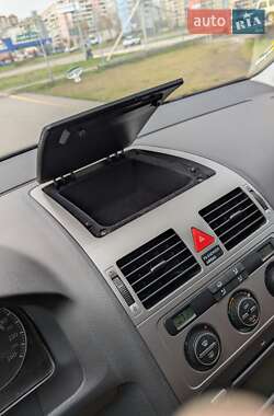 Мінівен Volkswagen Touran 2008 в 