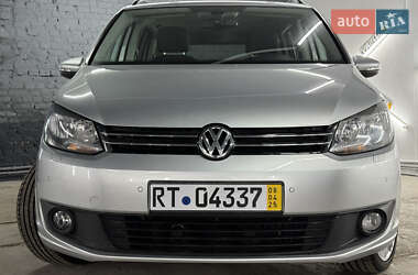Минивэн Volkswagen Touran 2014 в 