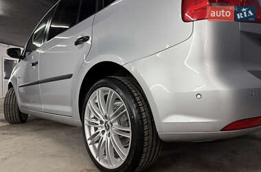Минивэн Volkswagen Touran 2014 в 