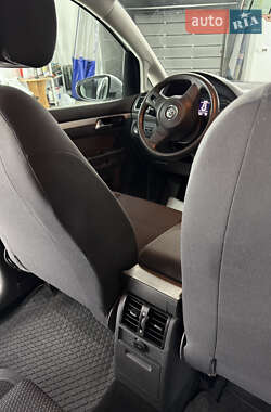 Минивэн Volkswagen Touran 2014 в 