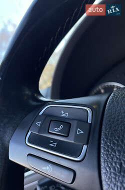 Минивэн Volkswagen Touran 2010 в 
