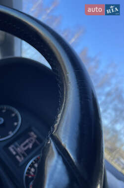 Минивэн Volkswagen Touran 2010 в 