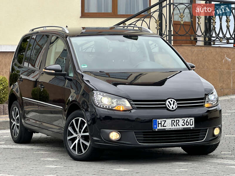 Минивэн Volkswagen Touran 2011 в 