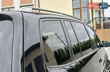 Минивэн Volkswagen Touran 2011 в 