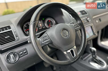 Минивэн Volkswagen Touran 2011 в 
