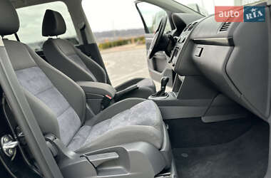 Минивэн Volkswagen Touran 2011 в 
