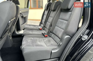 Минивэн Volkswagen Touran 2011 в 