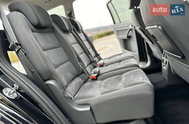 Минивэн Volkswagen Touran 2011 в 