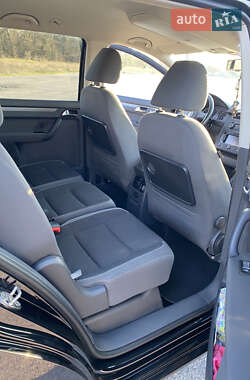 Мінівен Volkswagen Touran 2010 в 