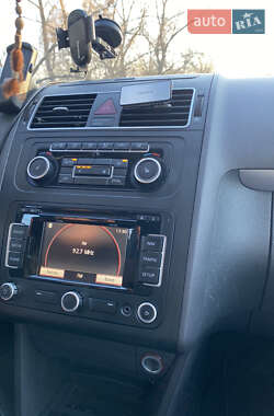 Мінівен Volkswagen Touran 2010 в 