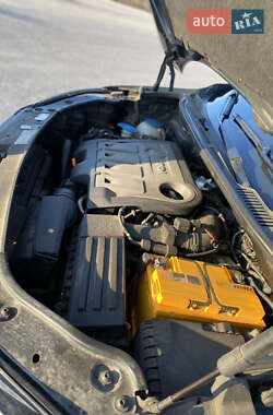 Мінівен Volkswagen Touran 2010 в 