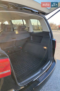Мінівен Volkswagen Touran 2010 в 
