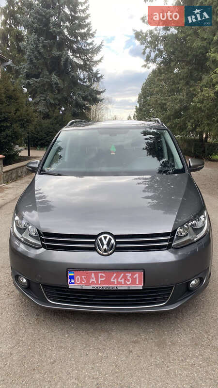 Минивэн Volkswagen Touran 2011 в Христиновке