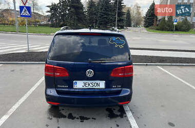 Минивэн Volkswagen Touran 2013 в 