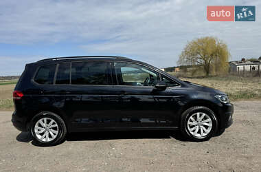 Микровэн Volkswagen Touran 2020 в 