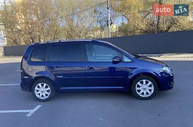 Минивэн Volkswagen Touran 2009 в 